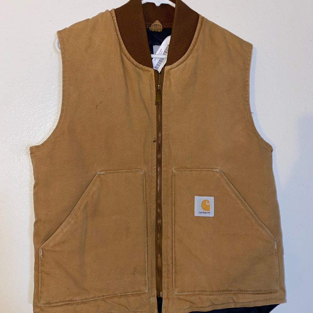 Carhartt canvas vest insulated fits like small/med